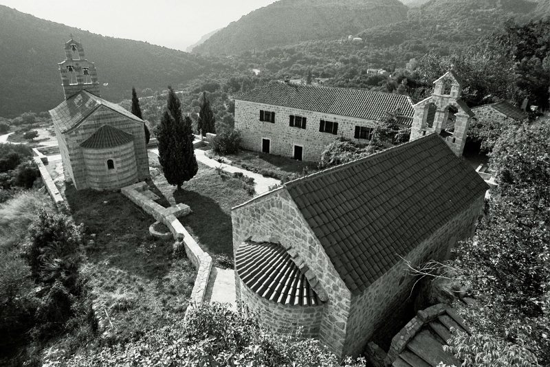 Branko Pelinovic-Otvorise se manastirske dveri(1992-1995)-Manastir Gradiste1
