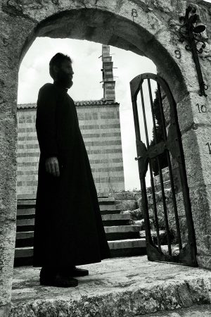 The monastery doors opened (1992-1995) Manastir Gradište002