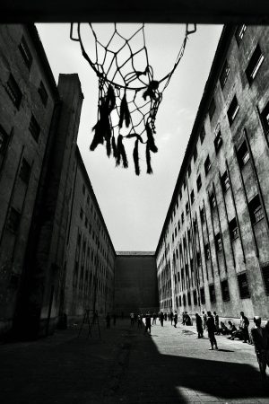 Destinies (1988-1990) Prison hospital012